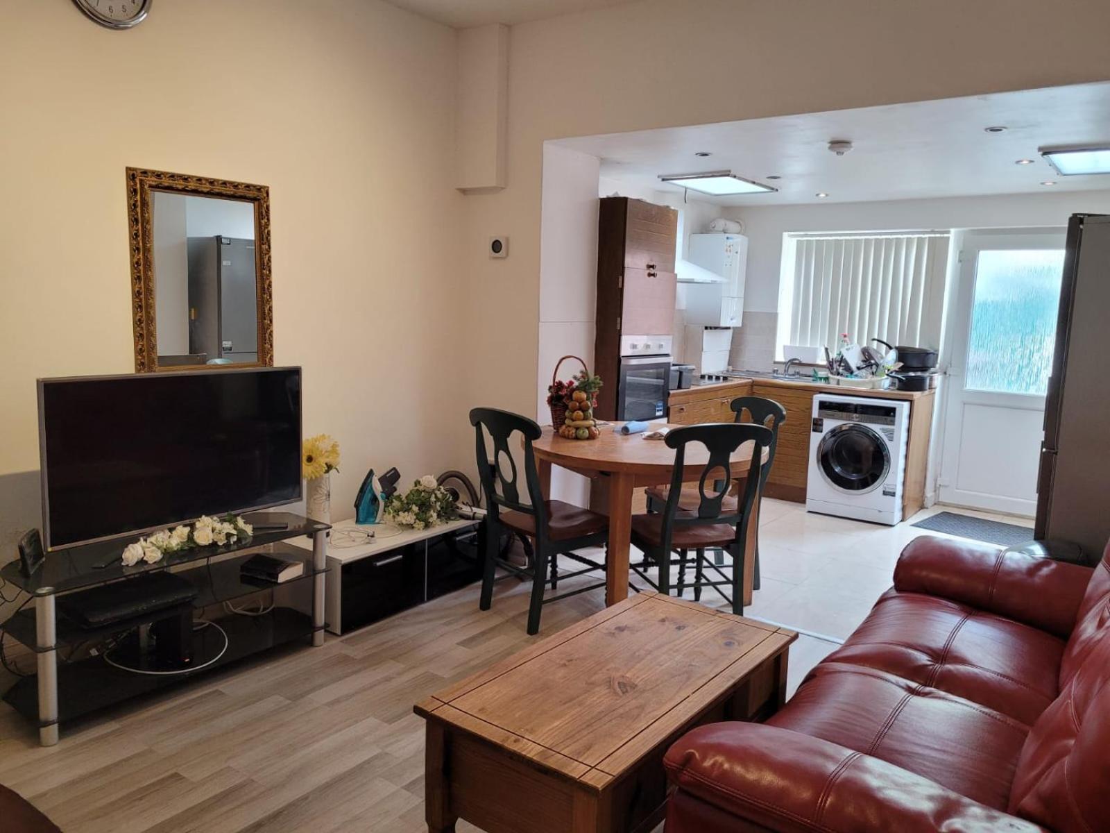 Nice Single Bedroom Near Qmc Νότιγχαμ Εξωτερικό φωτογραφία